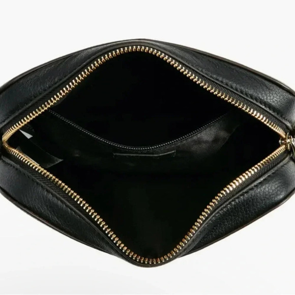 Vince Camuto Black Crossbody Bag. Faux Leather w/ Chain Detail Strap. - Picture 4 of 5